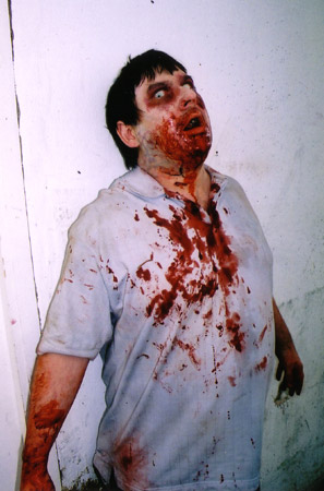 on set photos from Shaun of the Dead - paul putner zombie