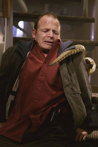 Rejoice! <b>Snakes on a Plane</b> trailer hits the web